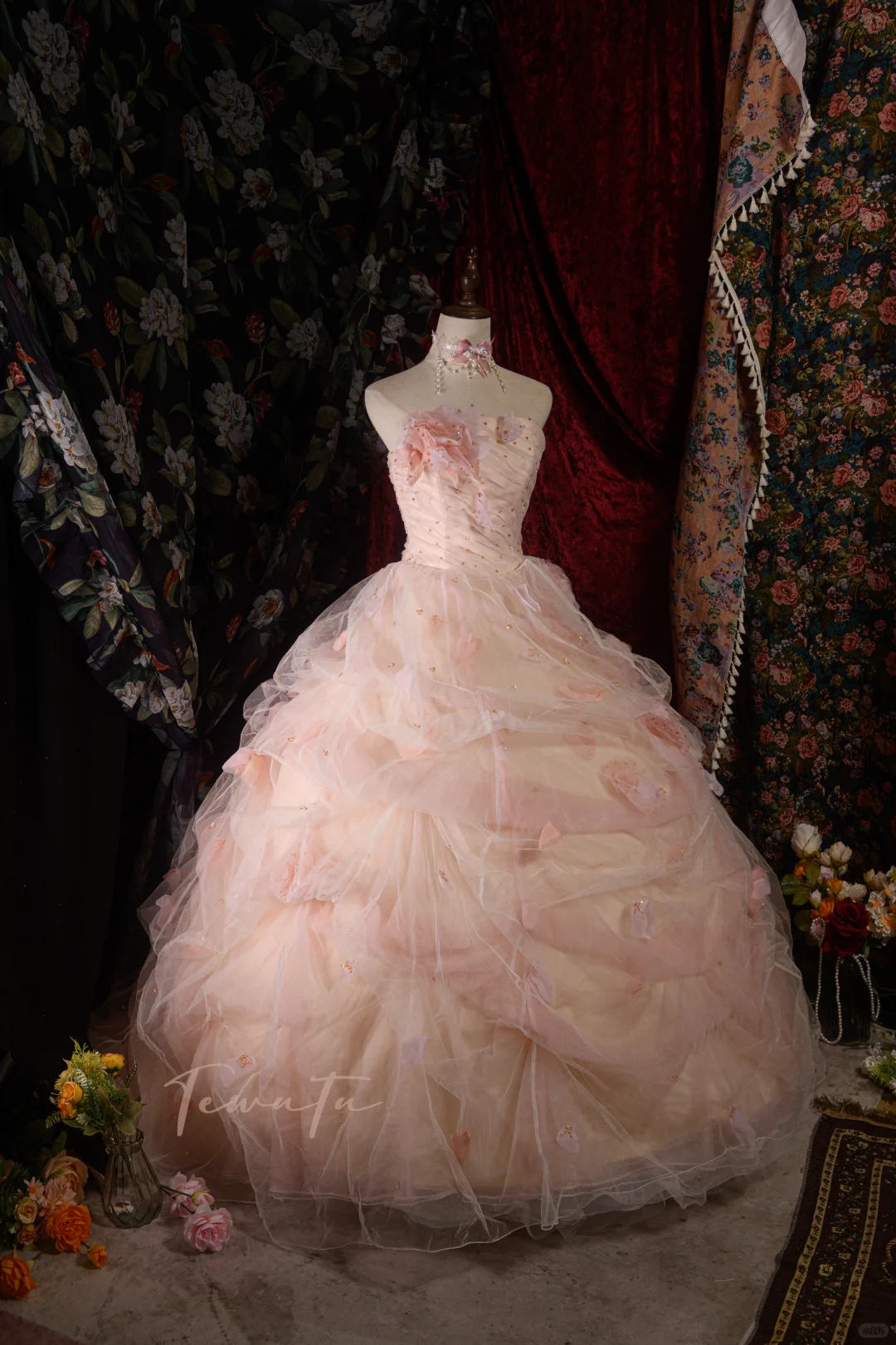 Vintage Pink Strapless Tulle Ball Gown Floral Embellishments A-Line Layered Quinceañera Formal Dress TP5115