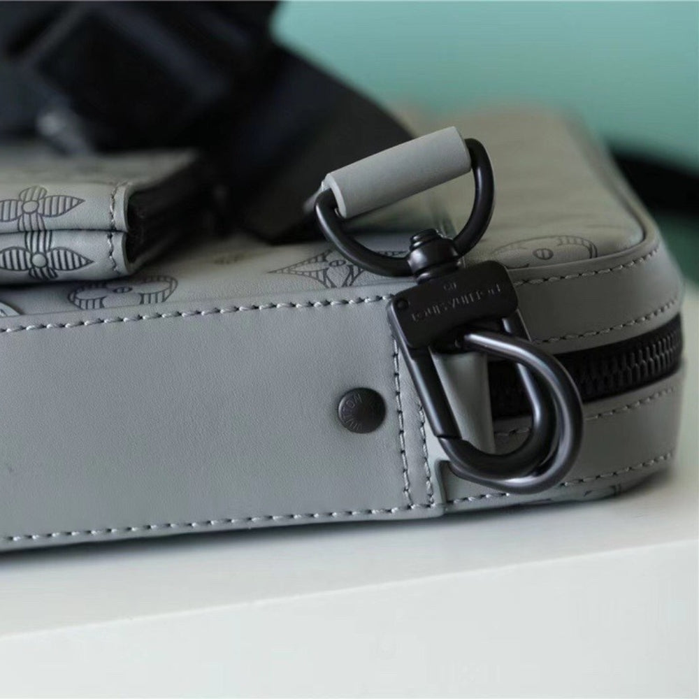 Louis Vuitton Duo Messenger Monogram Shadow Anthracite Gray 26Cm LV M46104