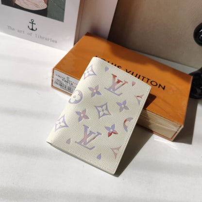 Louis Vuitton Passport Cover Dream Beige 14Cm M25917