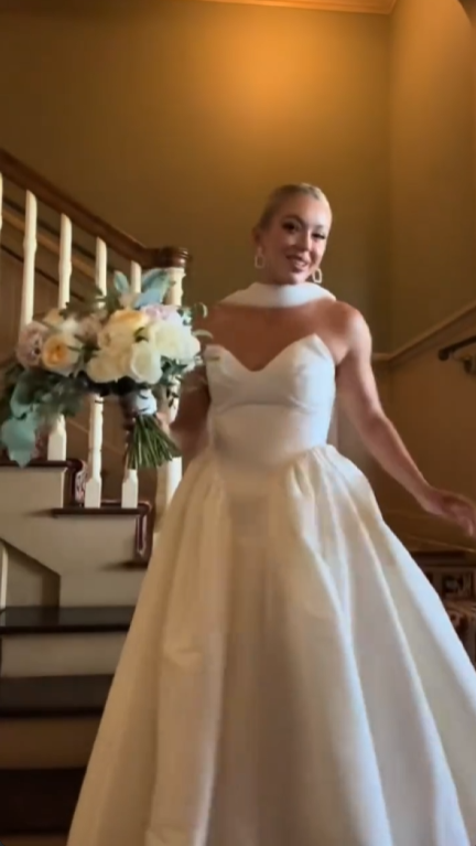 Vintage Ivory Satin Strapless Sweetheart Wedding Dress TP5817