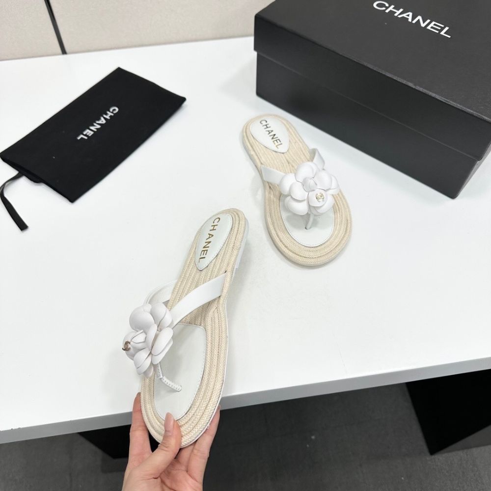 Chanel Thong With Camellia White