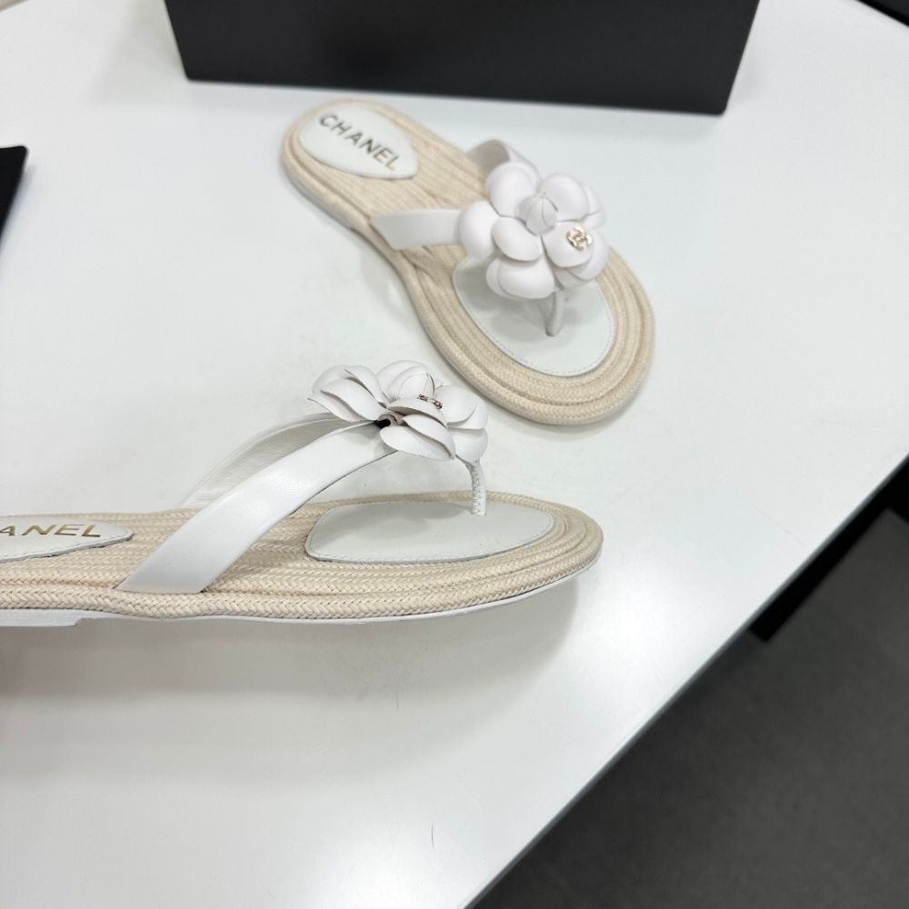 Chanel Thong With Camellia White