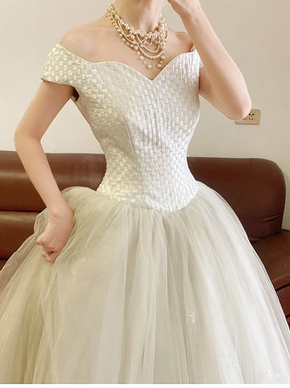 White Off-the-shoulder Waist-Cinched Puff-Skirt Ball Gown & Bridal Gown R7388