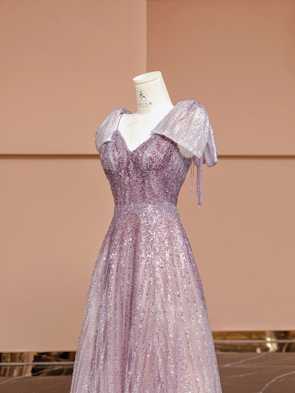 Light purple fitted long ball gown R8412