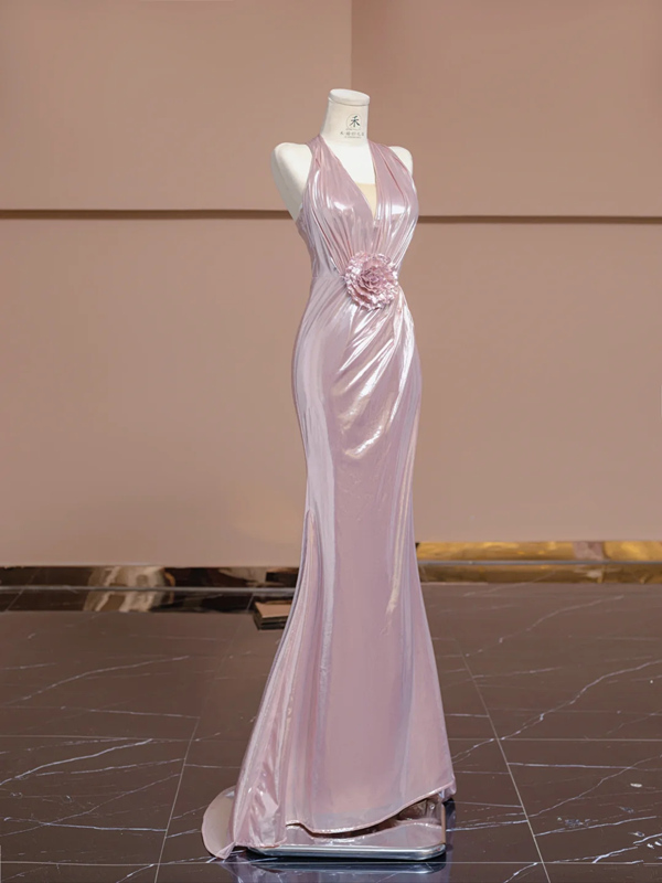 Light pink halter neck, fitted waist, bodycon long sexy ball gown R8354