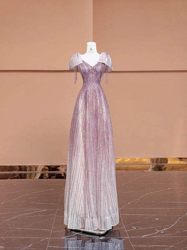 Light purple fitted long ball gown R8412