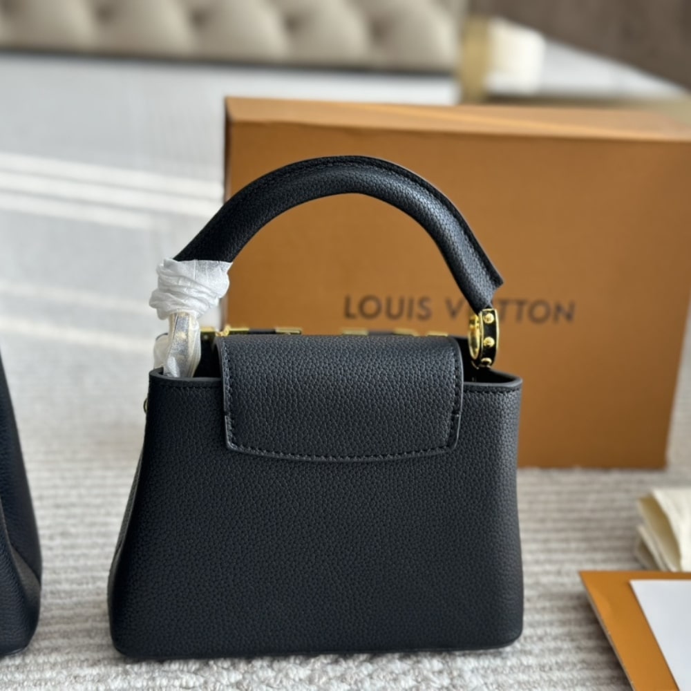 Louis Vuitton Capucines Mini Black 20Cm M11342