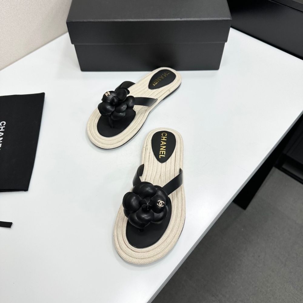 Chanel Thong With Camellia Black