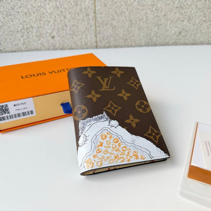 Louis Vuitton Passport Cover Monogram Coated Canvas 14Cm M25753