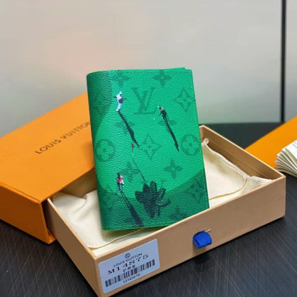 Louis Vuitton Passport Cover Golf Green 14Cm M14875