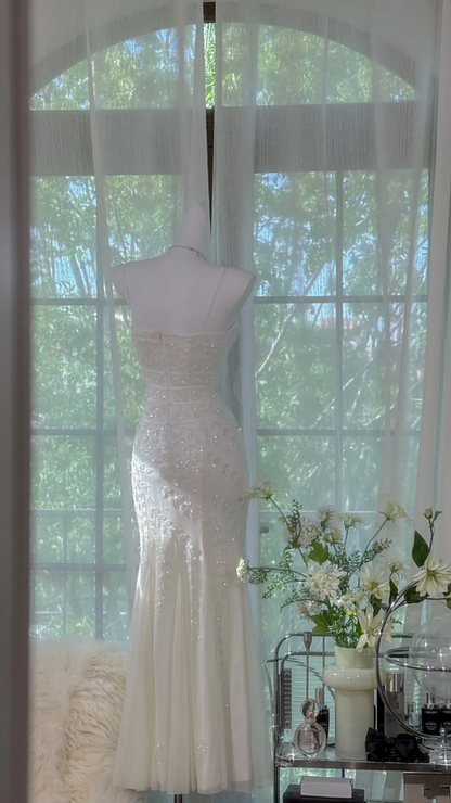 White halter-neck fitted bodycon long ball gown R7662