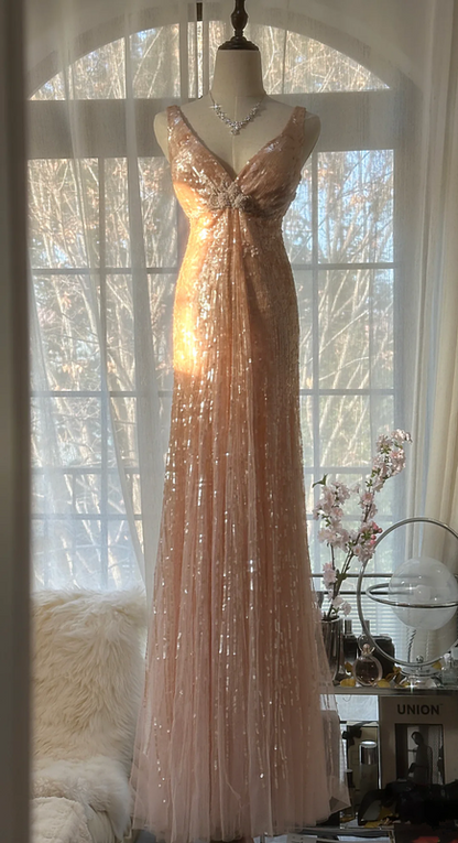 Light pink halter-neck low-cut fitted long ball gown R7703
