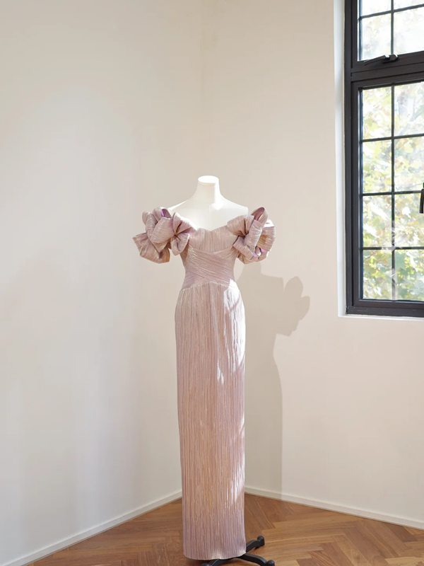 Light pink off-shoulder fitted long ball gown R8443