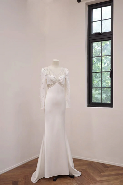 White V-neck fitted long ball gown/bridal dress R8539