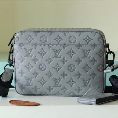 Louis Vuitton Duo Messenger Monogram Shadow Anthracite Gray 26Cm LV M46104