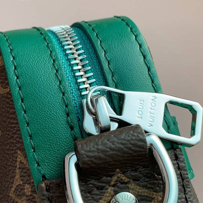 Louis Vuitton Trio Messenger Bag Green 25Cm M12766