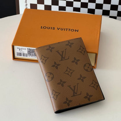 Louis Vuitton Passport Cover Monogram Reverse 14Cm M26571