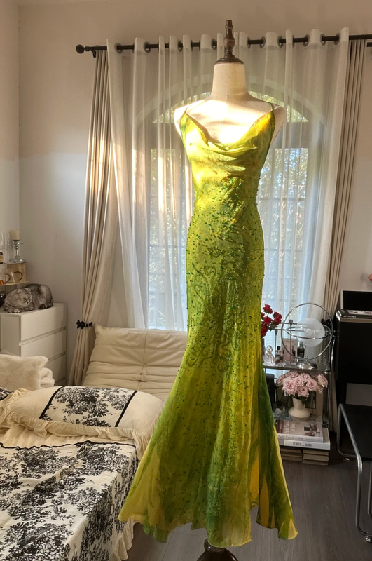 Yellow-green halter-neck, slim-fitting, bodycon long ball gown R7744