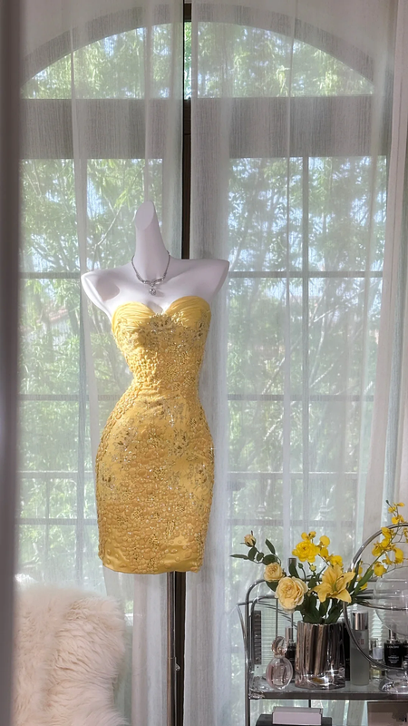 Yellow strapless fitted waist slim-fitting short ball gown R7663