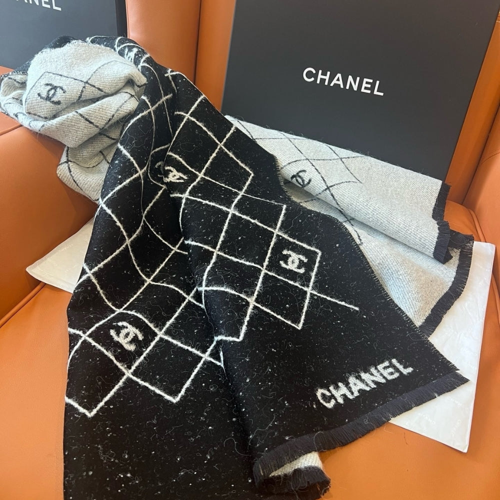 Chanel 25A Quilted Double C Scarf Black 180Cm