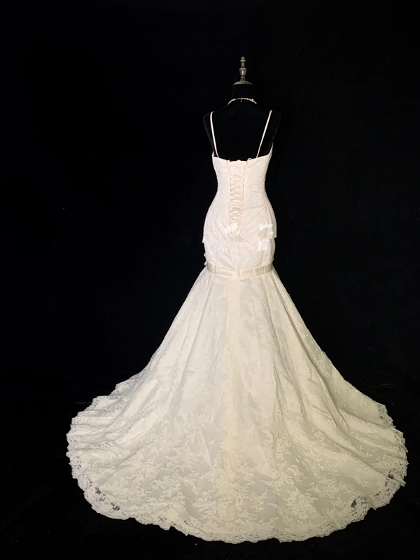 White halter-neck fitted bodycon long ball gown R8697