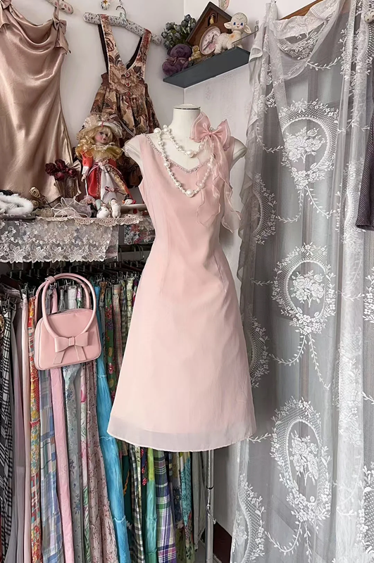 Light pink halter-neck fitted A-line short prom dress R7468