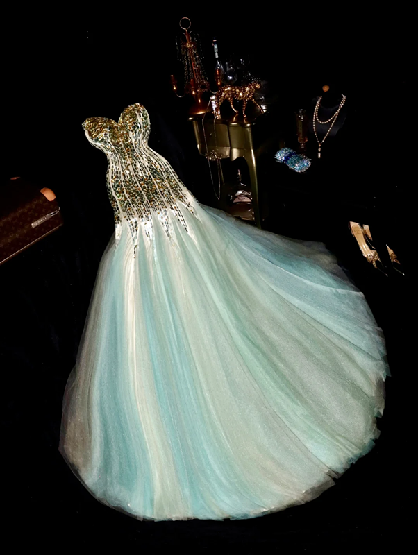 Light green strapless, fitted, elegant long ball gown R6909