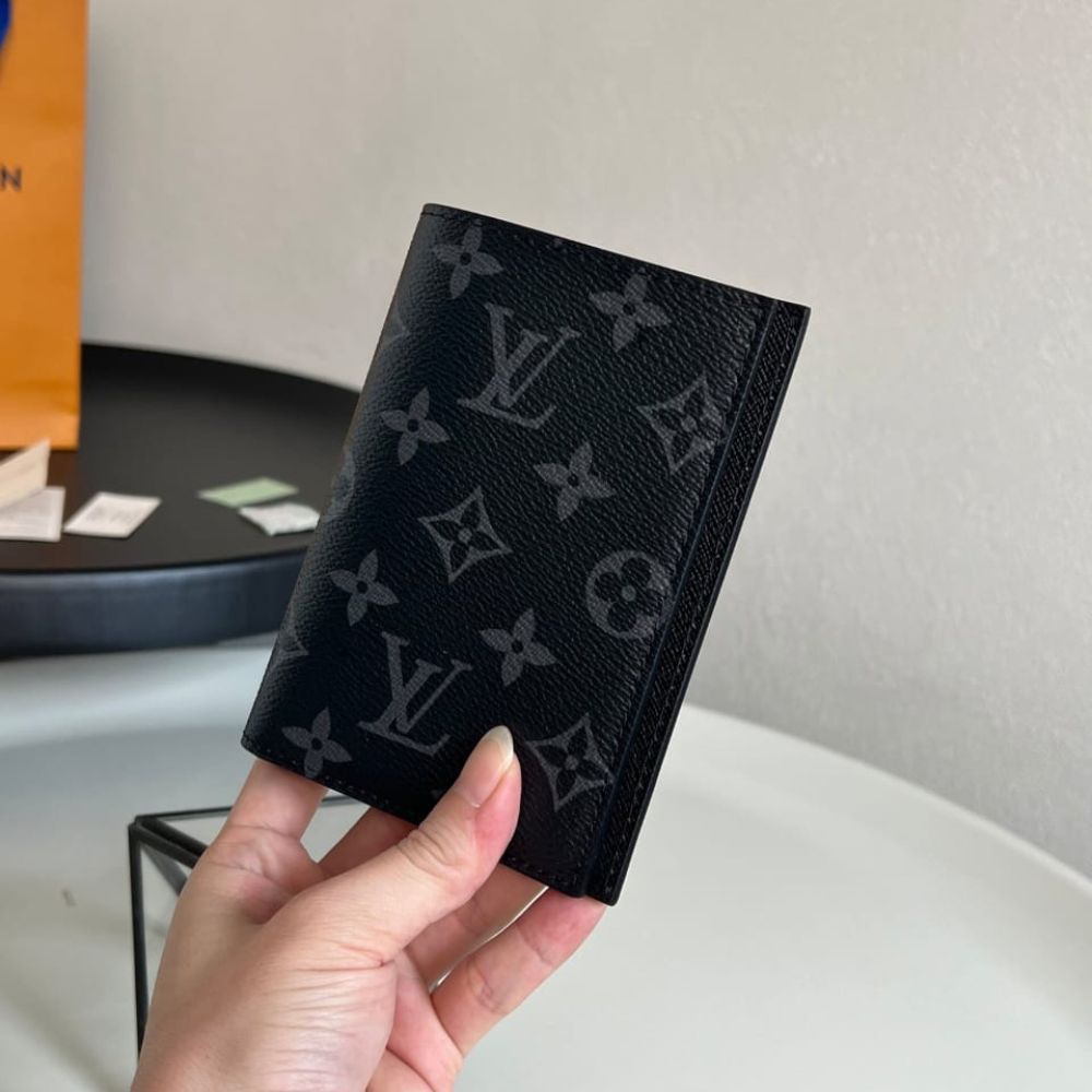 Louis Vuitton Passport Cover Monogram Eclipse Black 14Cm M64501