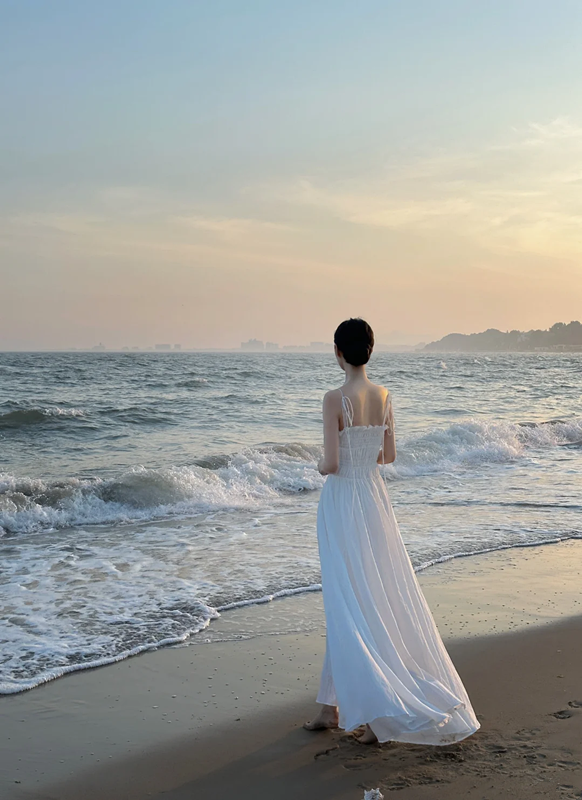 White spaghetti‑strap waist‑cinched long elegant prom gown R8016