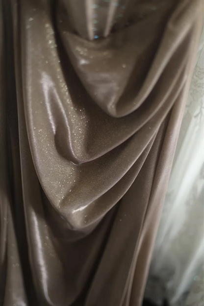 Champagne-colored halter-neck fishtail top, fitted long ball gown R6752