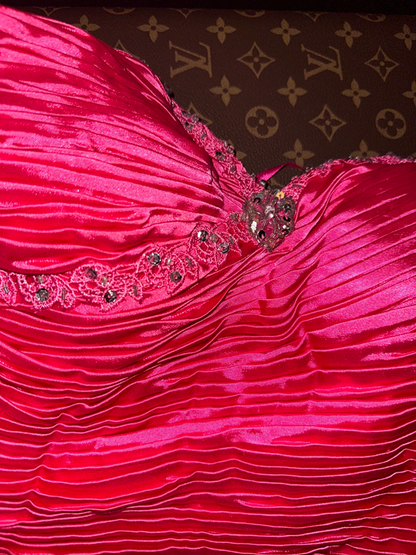 Pink strapless fitted waist slim-fitting pleated fishtail long ball gown R7030
