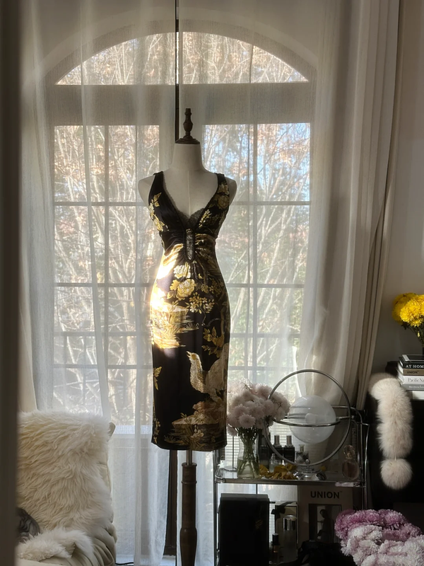 Black halter top with gold floral print, fitted waist, classic and elegant long ball gown R7707