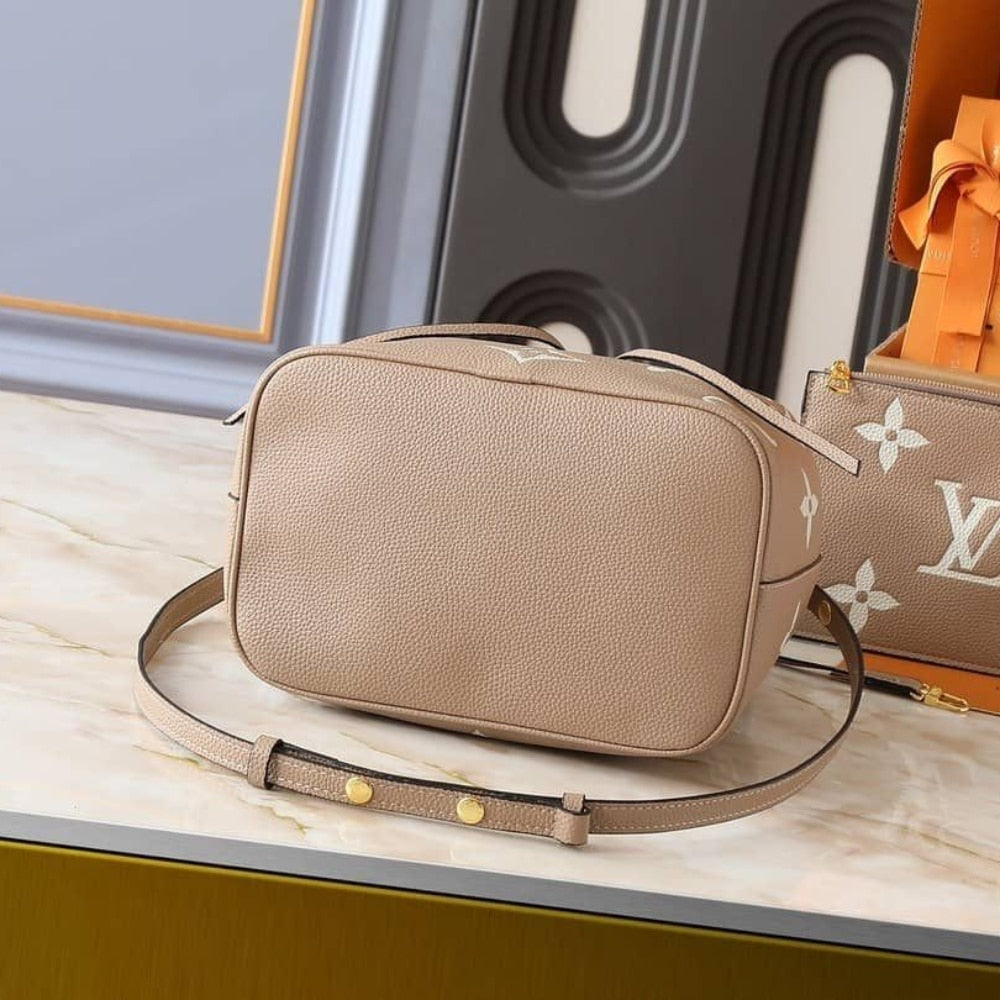 Louis Vuitton Neonoe MM Arizona 25Cm M45808