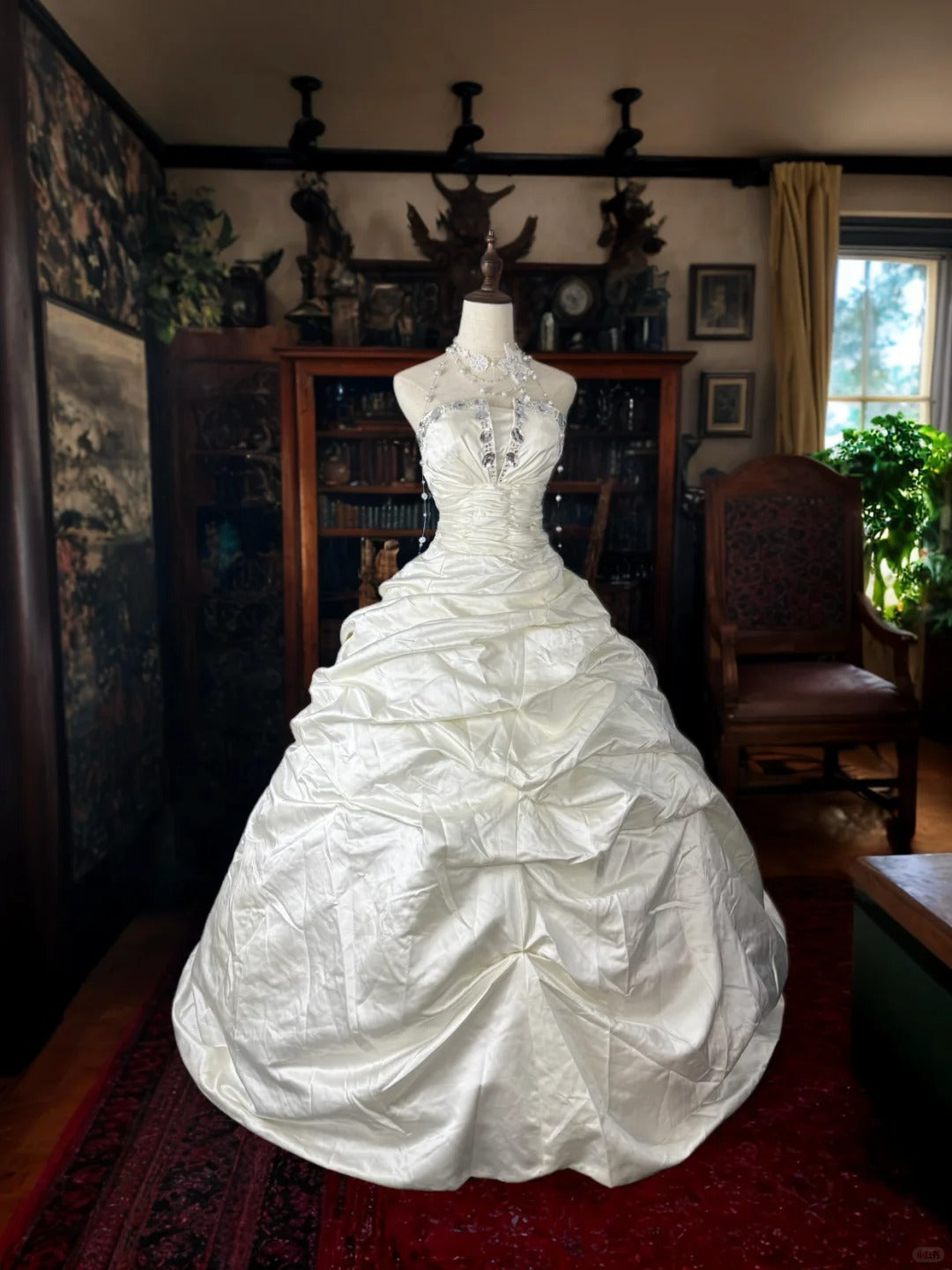 Girlhomeshops-White exquisite beaded long satin ball gown wedding dress bridal gown gh5352