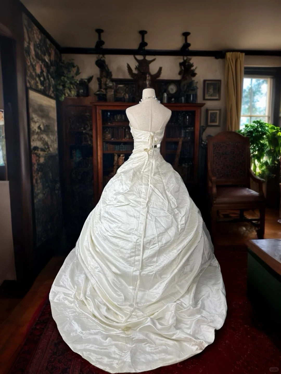 Girlhomeshops-White exquisite beaded long satin ball gown wedding dress bridal gown gh5352