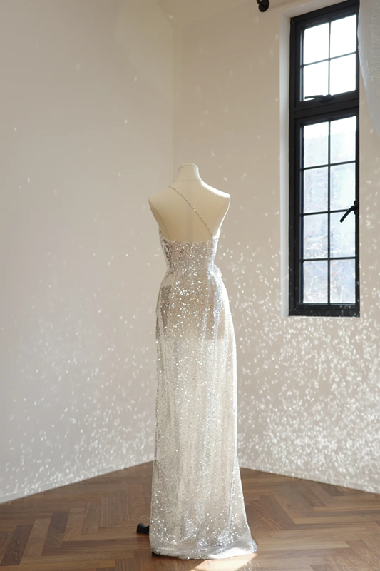 Silver one-shoulder fitted long ball gown R8545