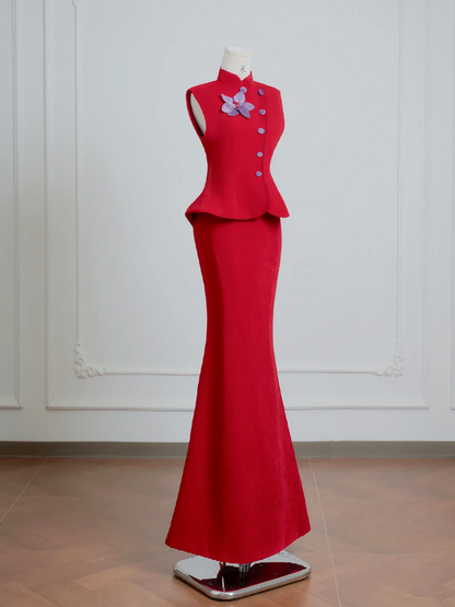 A red sleeveless, fitted top paired with a sexy pencil skirt; suitable for a ball gown or wedding dress R8218