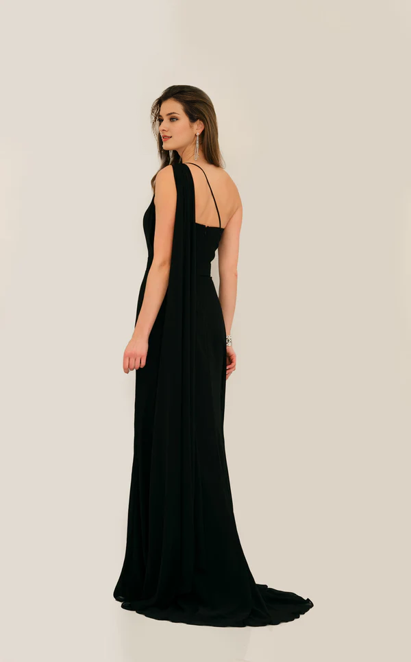 Asymmetric neckline V-neck sleeveless backless and floor length Prom dress