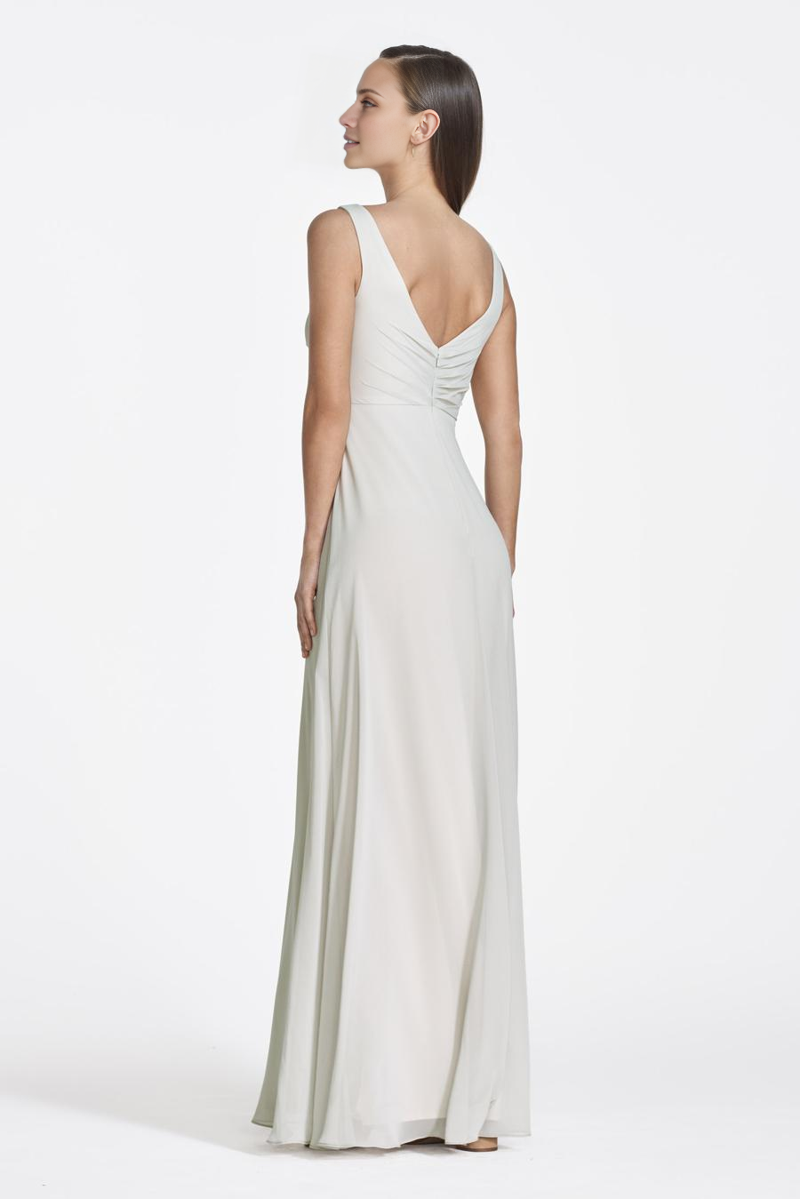 V-neck sleeveless pleated backless and floor length evening dress
