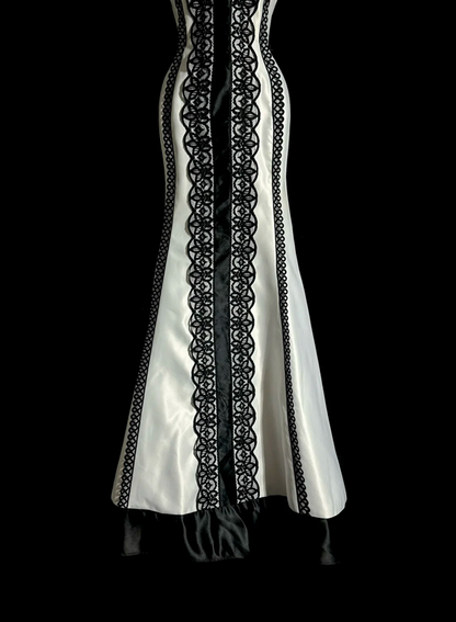 White halter-neck fitted sexy lace long ball gown R6647