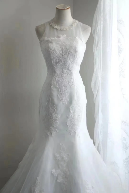 White sleeveless fitted waist mermaid long ball gown R6766
