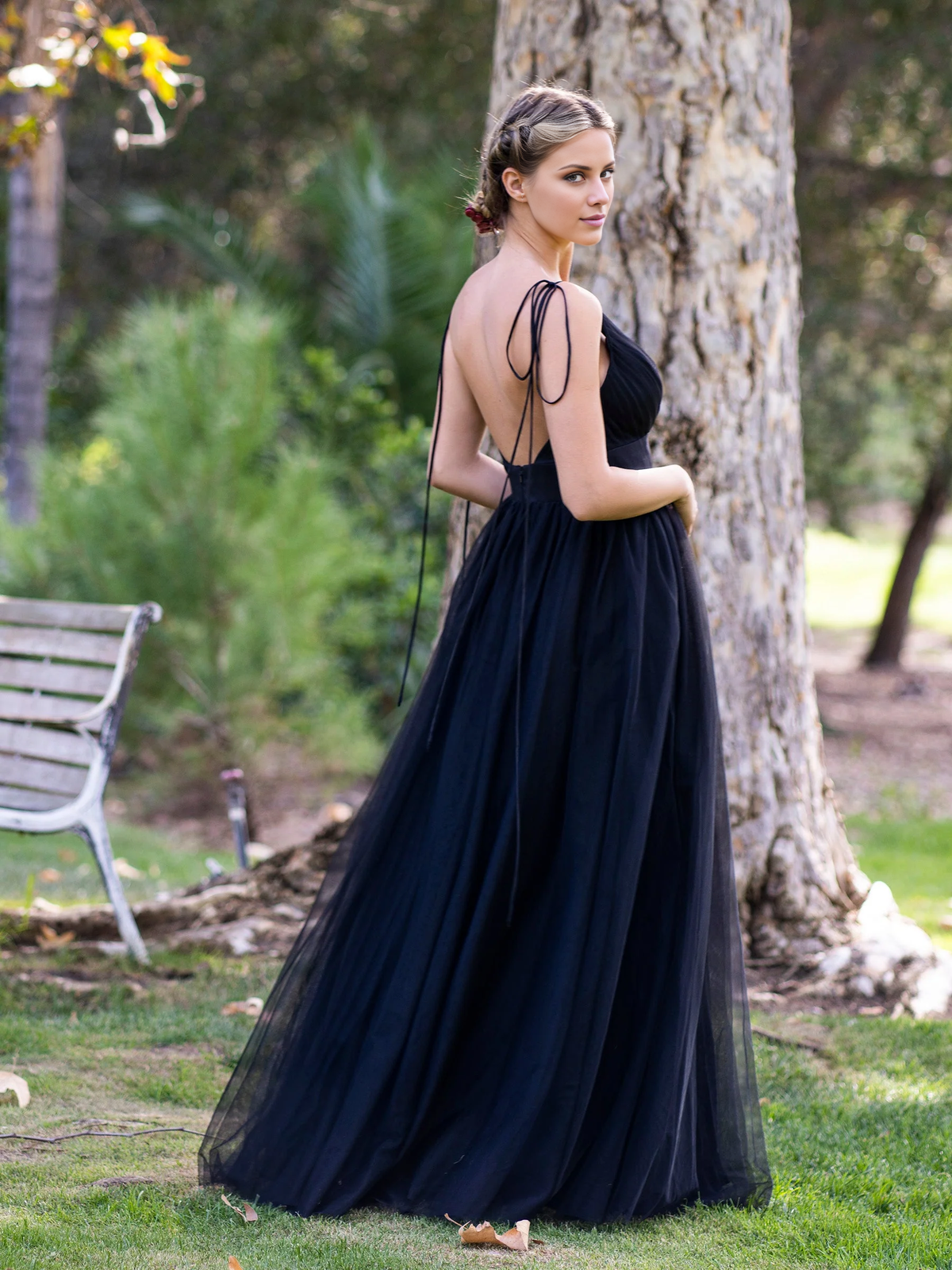 Deep V-neck chiffon large swing tail and floor length formal dress