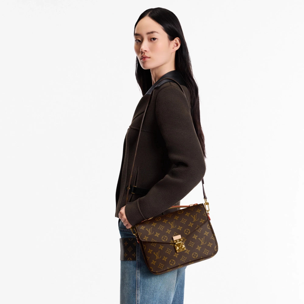 Louis Vuitton Pochette Métis Monogram Canvas Brown 25Cm M44875