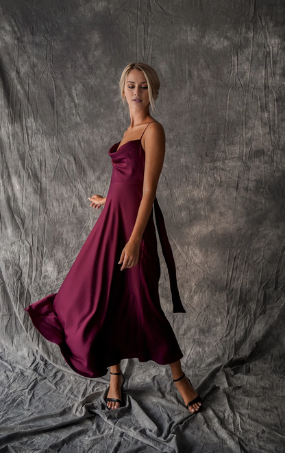 - Thin shoulder strap satin scarf collar backless long Prom dress