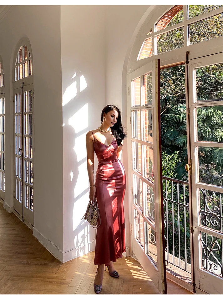 V-neck sleeveless thin shoulder strap and floor length satin Prom dress