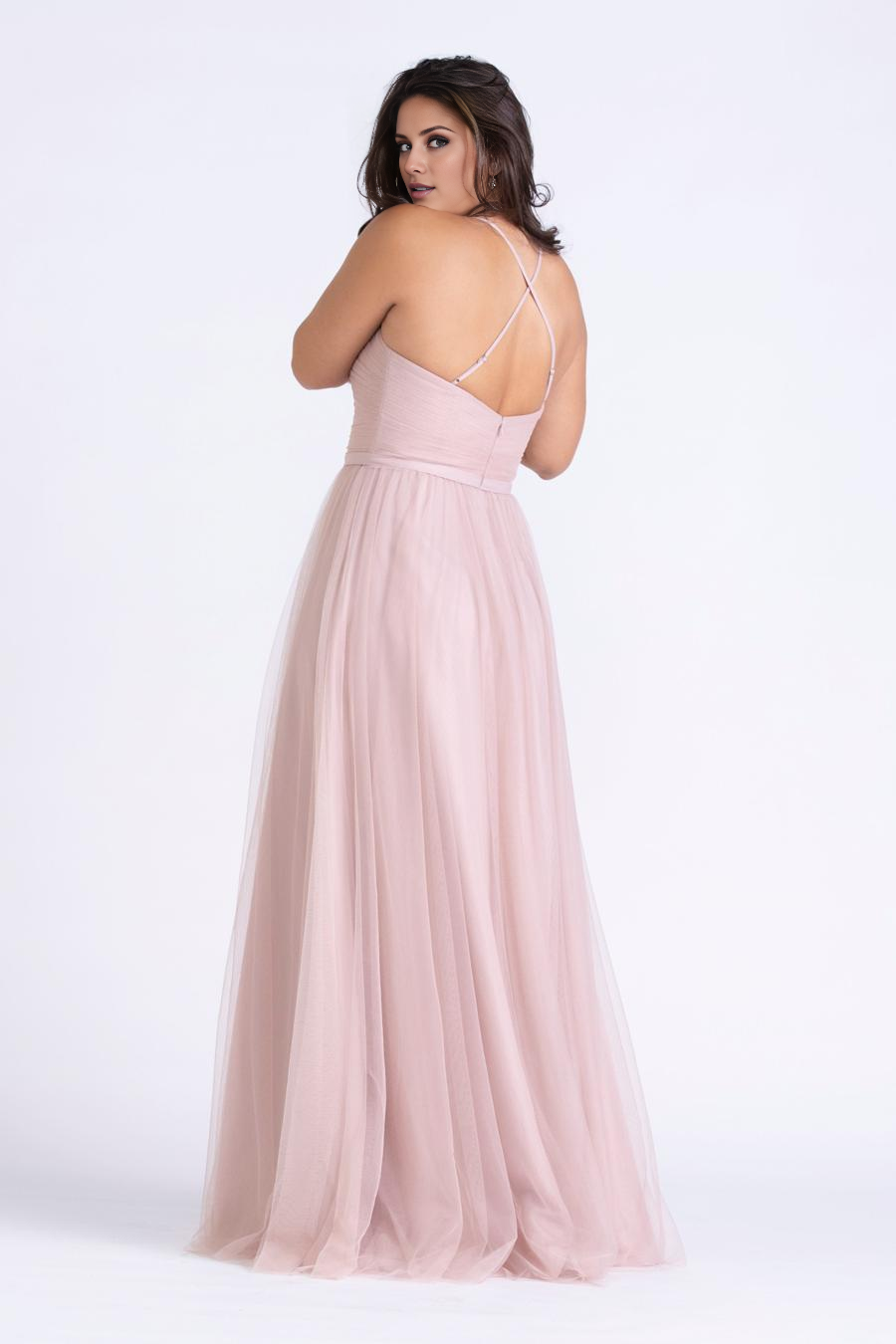 Sweetheart neckline thin shoulder straps sheer pleated backless and floor length evening dress