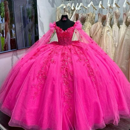 3D Flower Appliques Quinceanera Dresses Luxury Beads Cape Sleeve Prom Ball Gowns Puffy Princess Dress