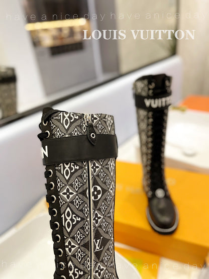 Premium LUV BOOTS 030