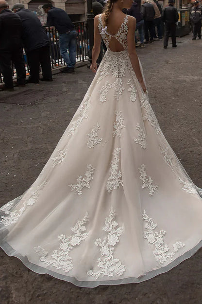 A-line V-neck lace decal romantic princess wedding dress