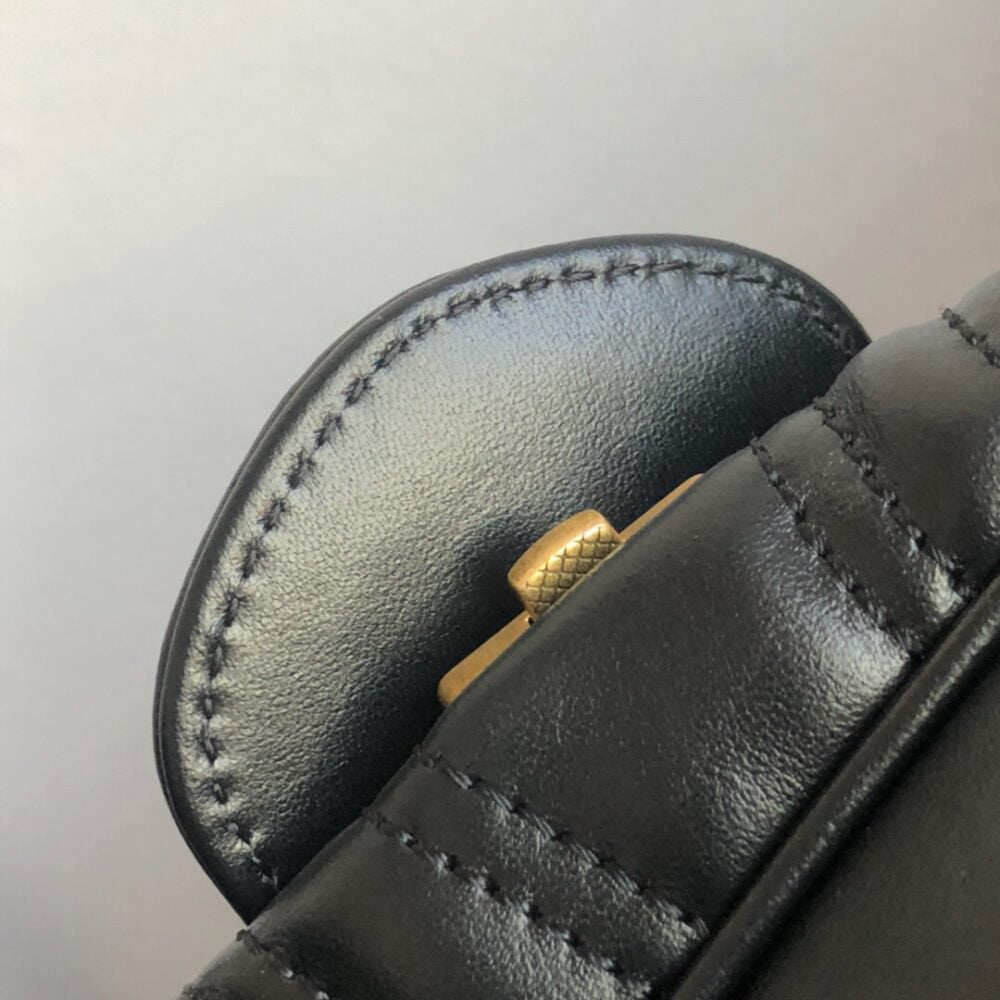 Gucci Marmont Medium Matelassé Shoulder Bag Black 26Cm 443496 DTDIT 1000